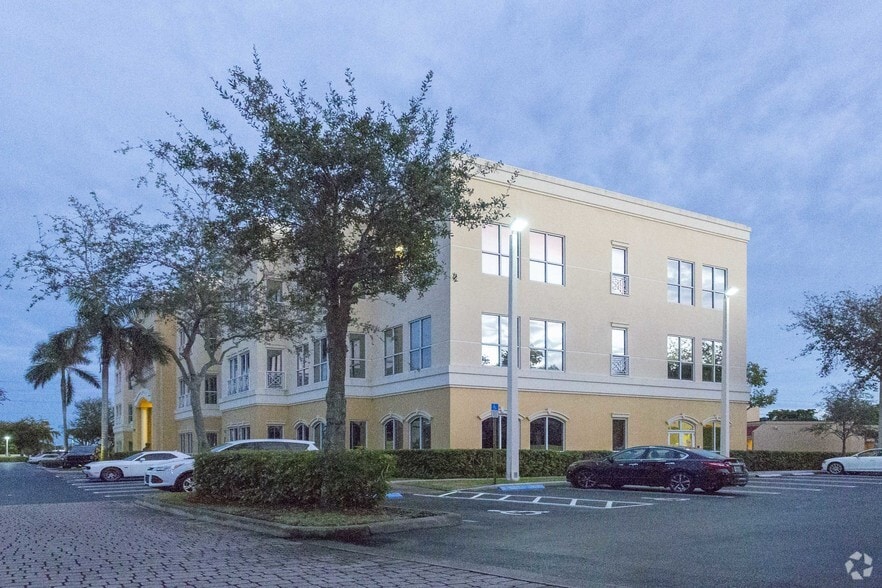 More Photos Of 14400 NW 77th Ct, Miami Lakes Office For Lease