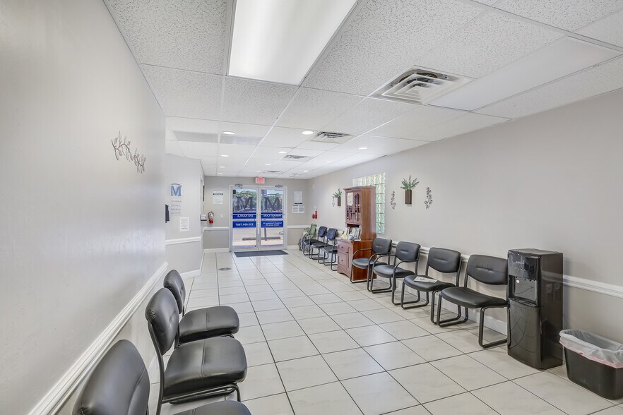 More Photos Of 13214 Palm Beach Blvd, Fort Myers Medical For Sale