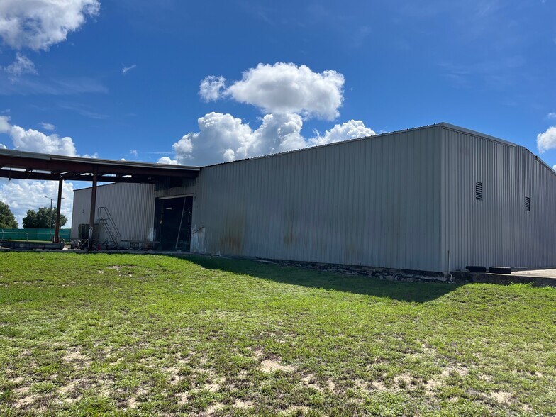 Primary Photo Of 523 Pear St, Sebring Warehouse For Sale