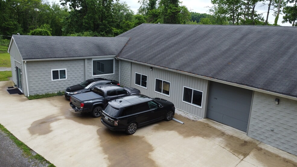 More Photos Of 144 Dance Hall Rd, Apollo Flex For Sale