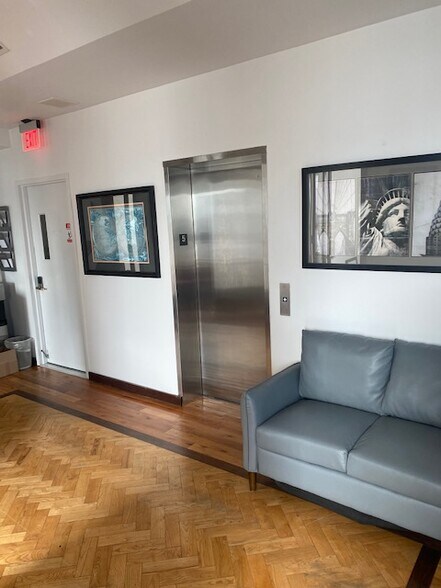 More Photos Of 32-56 Steinway St, Astoria Medical For Lease