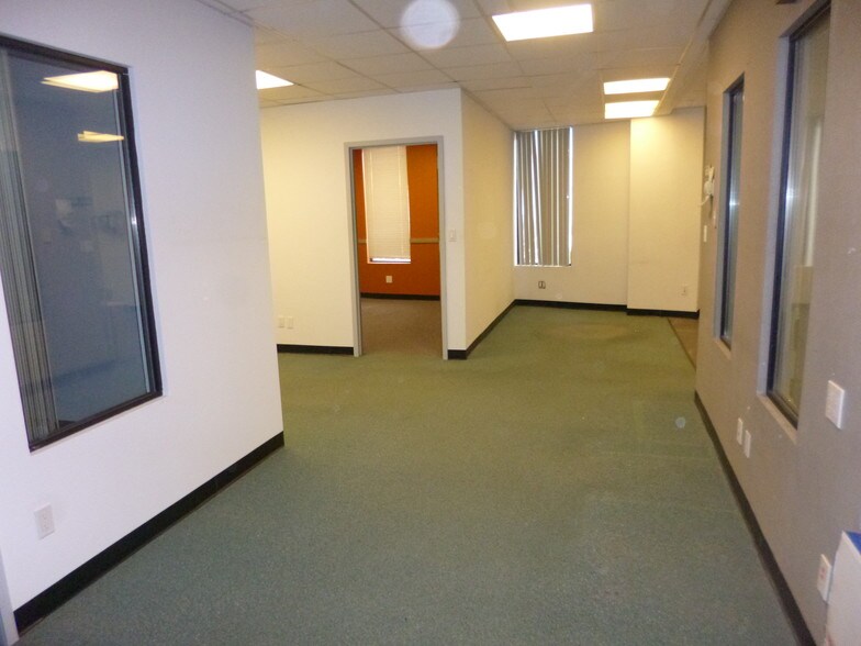 More Photos Of 258 E Meadow Ave, East Meadow Office For Sale