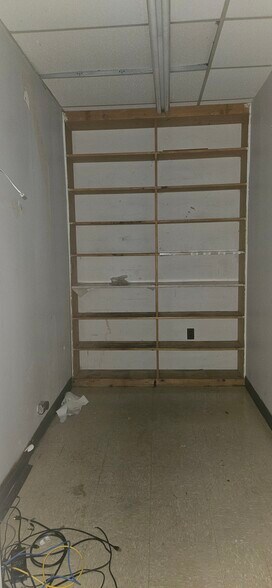 More Photos Of 7001-7009 Hull Street Rd, Richmond Unknown For Lease