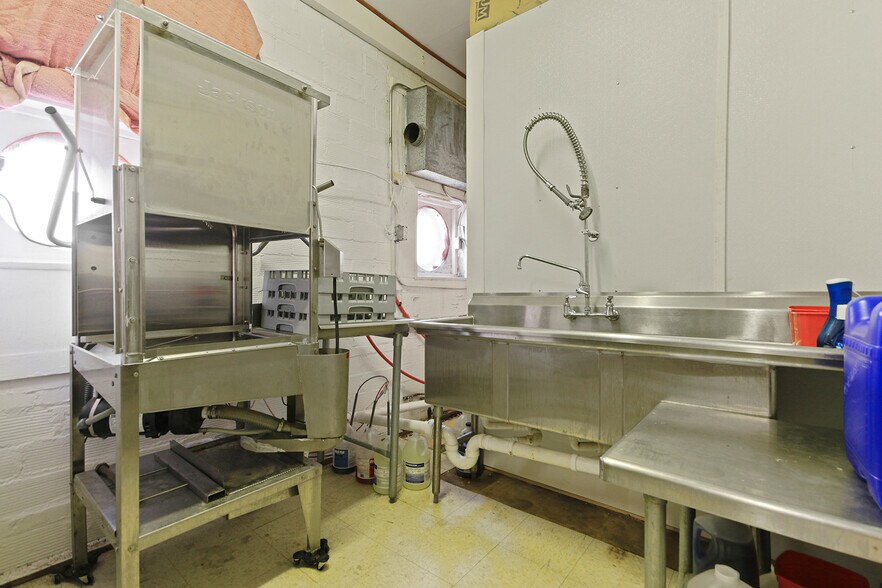 More Photos Of 105 Coal st, Mexico Specialty For Sale