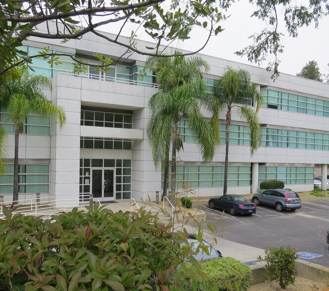 More Photos Of 1111 Corporate Center Dr, Monterey Park Loft Creative Space For Lease