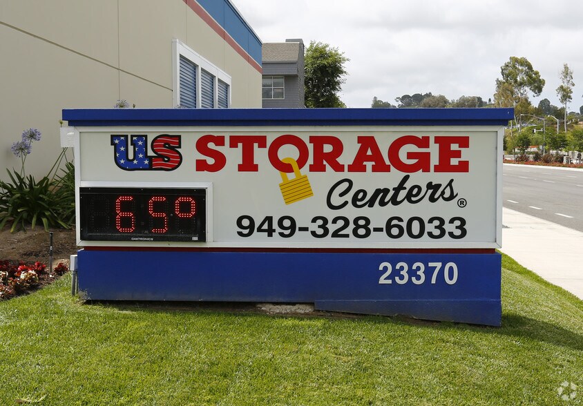 More Photos Of 23370 Moulton Pky, Laguna Hills Self Storage For Lease