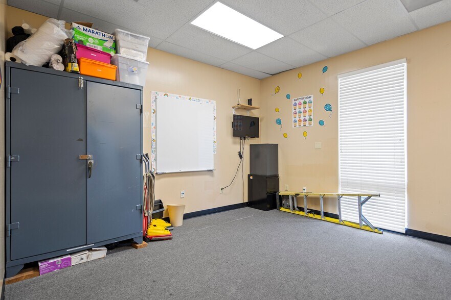 More Photos Of 1516 Brookhollow Dr, Santa Ana Medical For Lease