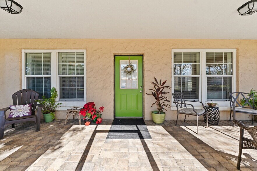 More Photos Of 925 Florida Ave, Palm Harbor Office Residential For Sale