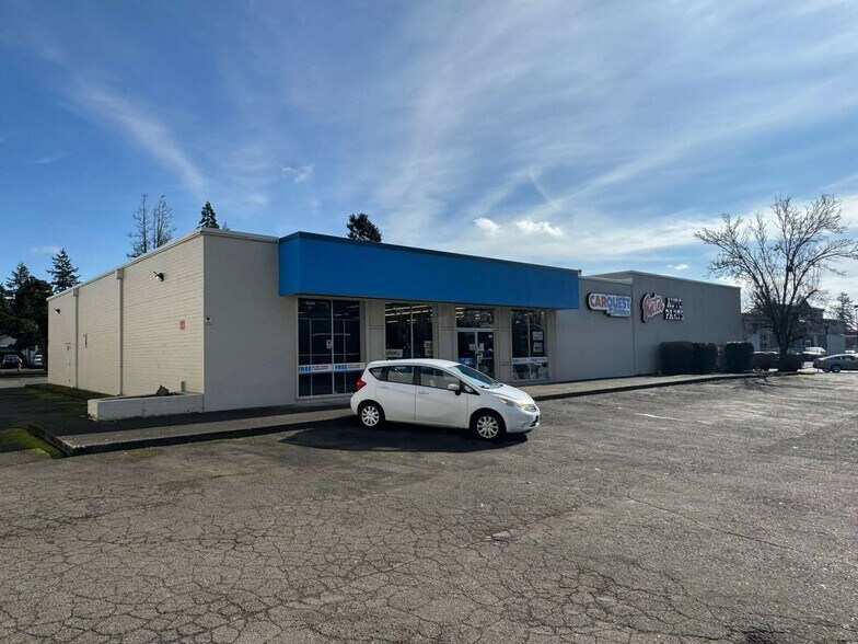 Primary Photo Of 4552 SE 82nd Ave, Portland Freestanding For Sale