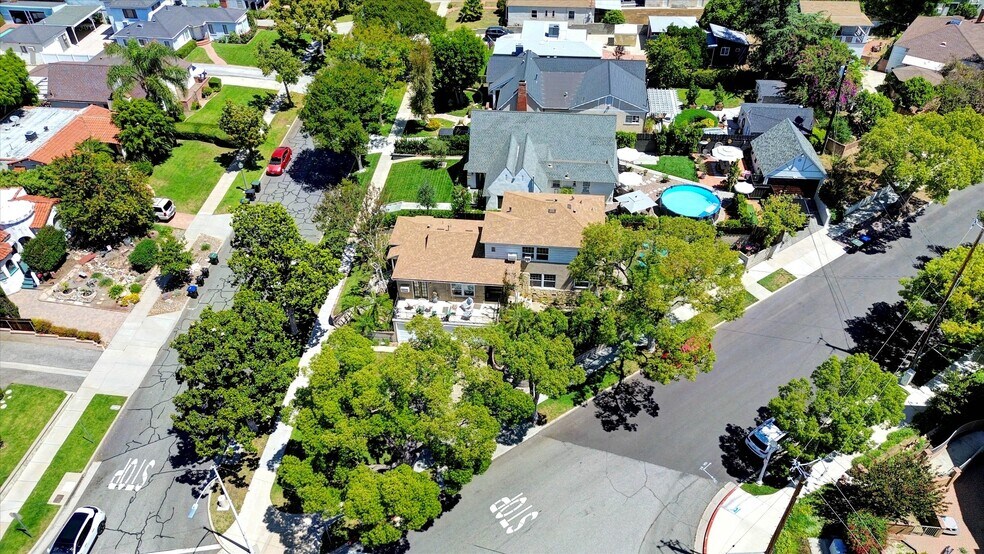 More Photos Of 1120 East Ave, Burbank Apartments For Sale