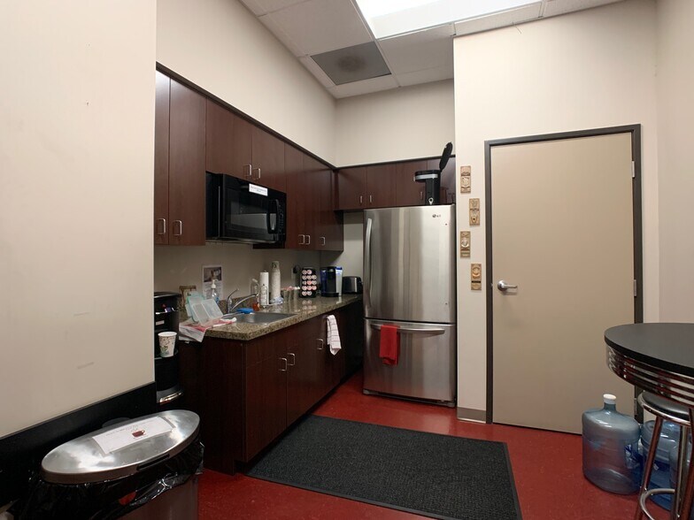 More Photos Of 680 Fletcher Pky, El Cajon Office For Lease