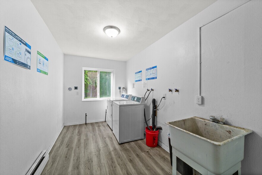 More Photos Of 5216 E Lake Rd, Sheffield Lake Apartments For Sale