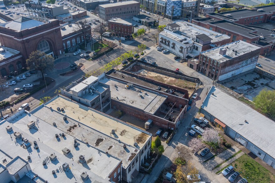 More Photos Of 1437 Market St, Chattanooga Storefront For Lease