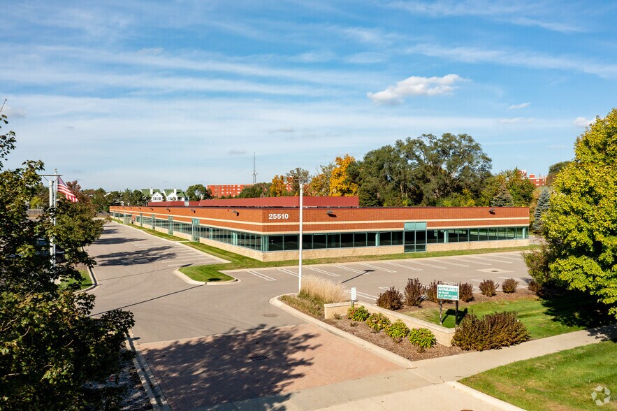 More Photos Of 25510 W 11 Mile Rd, Southfield Research And Development For Sale