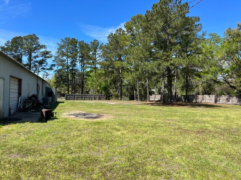 More Photos Of 6523 Harrietts Bluff Rd, Woodbine Freestanding For Sale