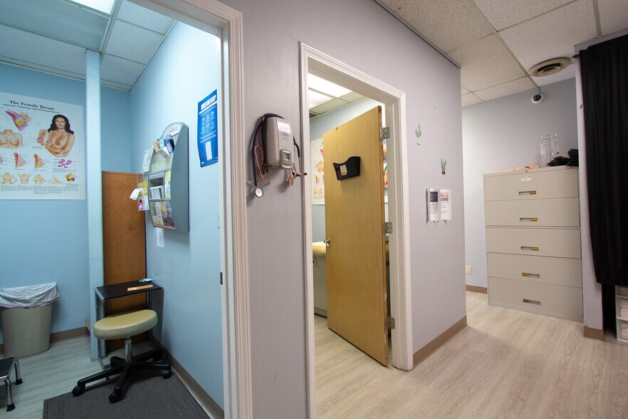 More Photos Of 1795 Washington Rd, East Point Office For Sale