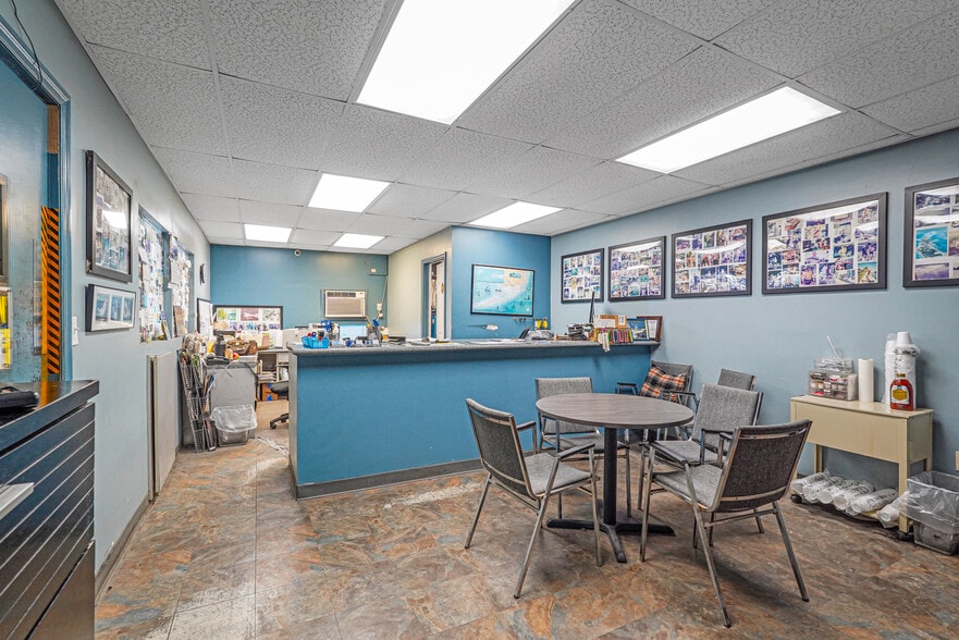 More Photos Of 2660 NE 189th St, Miami Industrial For Sale