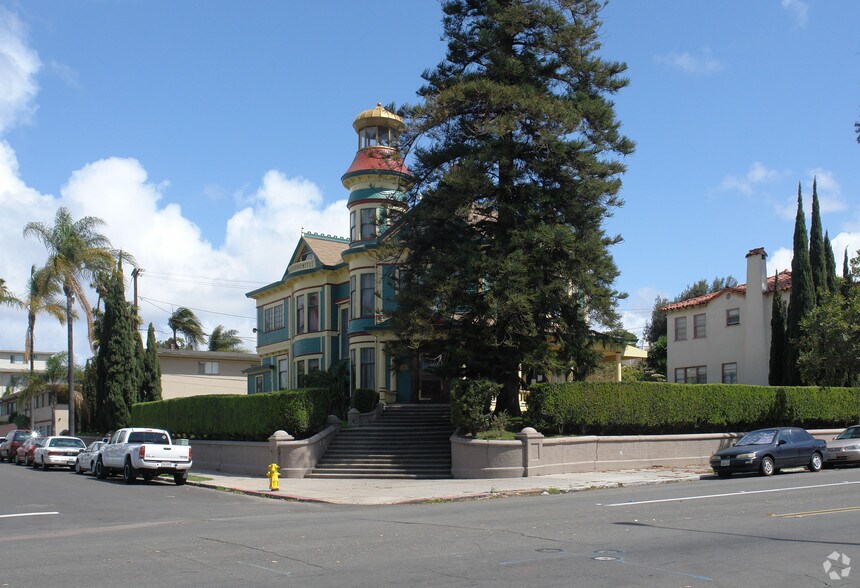 More Photos Of 2404 Broadway, San Diego Loft Creative Space For Lease