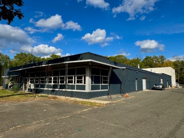 Primary Photo Of 96 Granby St, Bloomfield Warehouse For Lease