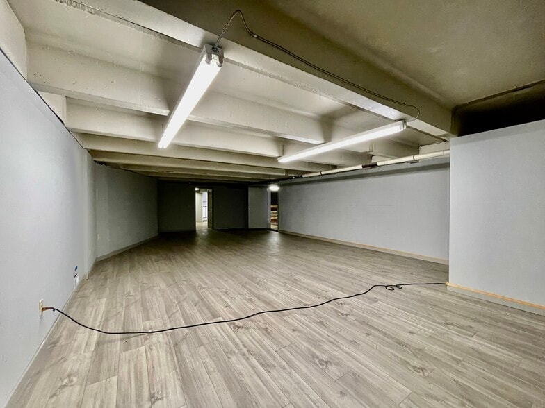 More Photos Of 1557 Yarrow St, Lakewood Auto Repair For Sale