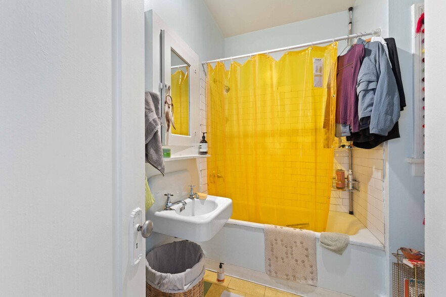 More Photos Of 3616 W Washington Blvd, Los Angeles Apartments For Sale