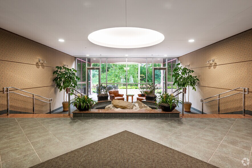 More Photos Of 7501 Boulder View Dr, North Chesterfield Unknown For Lease