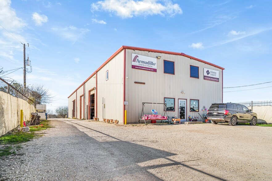 Primary Photo Of 18230 Bracken Dr, San Antonio Industrial For Sale