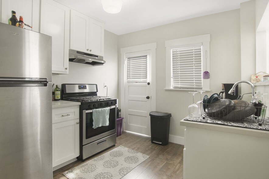 More Photos Of 1142-1148 E 1st St, Long Beach Apartments For Sale