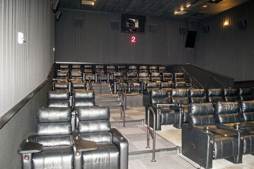 More Photos Of 4780 Cornell Rd, Cincinnati Movie Theatre For Sale