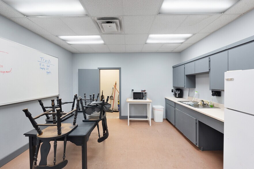 More Photos Of 14733 E State Hwy 11, Como Warehouse For Sale