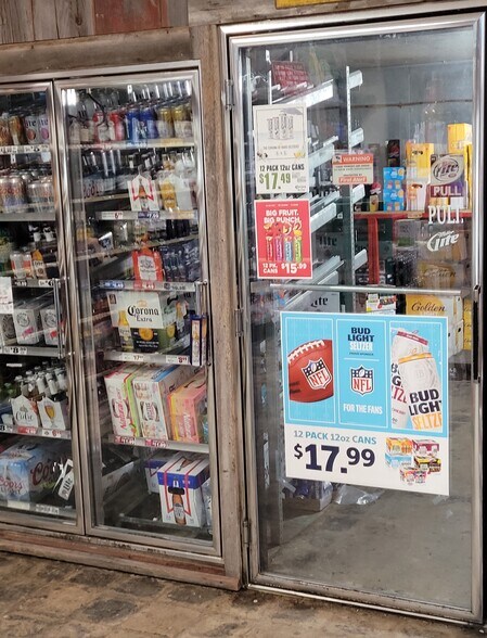 More Photos Of 209 N 5th Ave E, Truman Freestanding For Sale