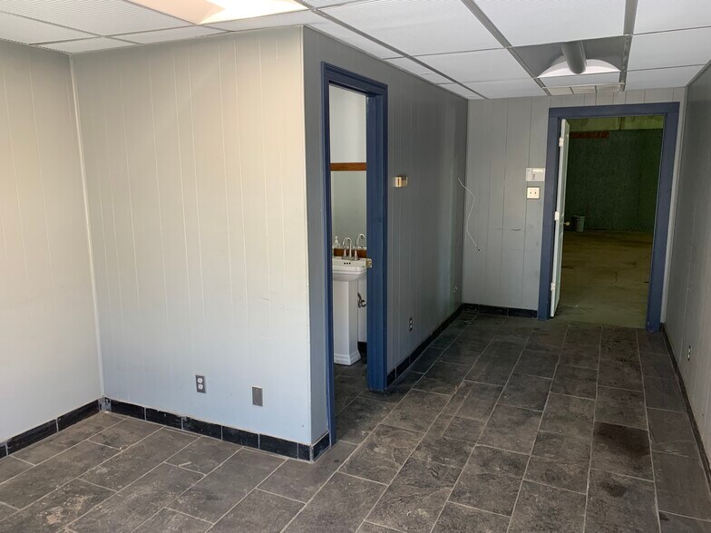 More Photos Of 7365 Maddox Rd, Lithonia Warehouse For Sale