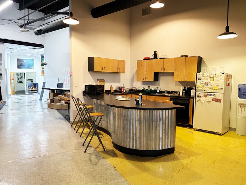 More Photos Of 821 Main St, Buffalo Warehouse For Sale