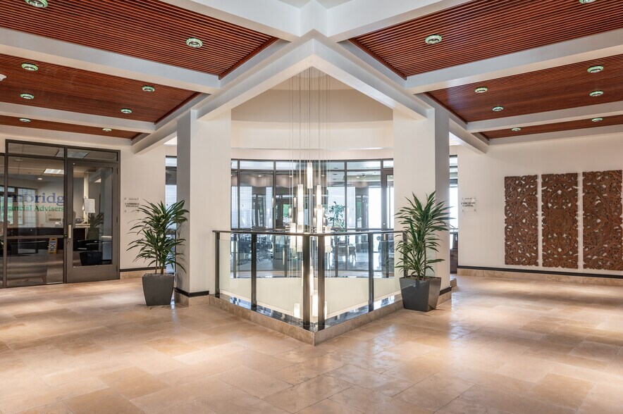 More Photos Of 6440 S Wasatch Blvd, Salt Lake City Office For Lease