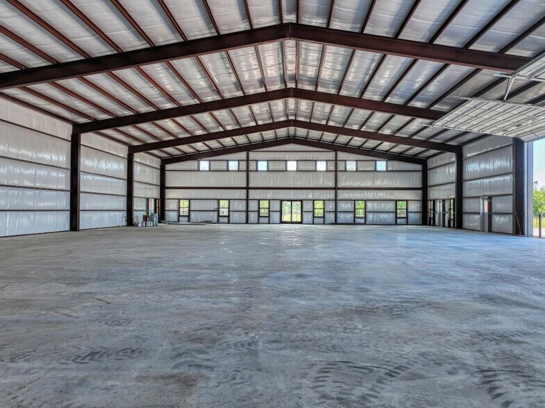 More Photos Of 11125 E State Highway 31, Kerens Light Distribution For Sale