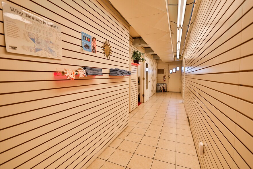 More Photos Of 1103 E Acton Ave, Wood River General Retail For Sale