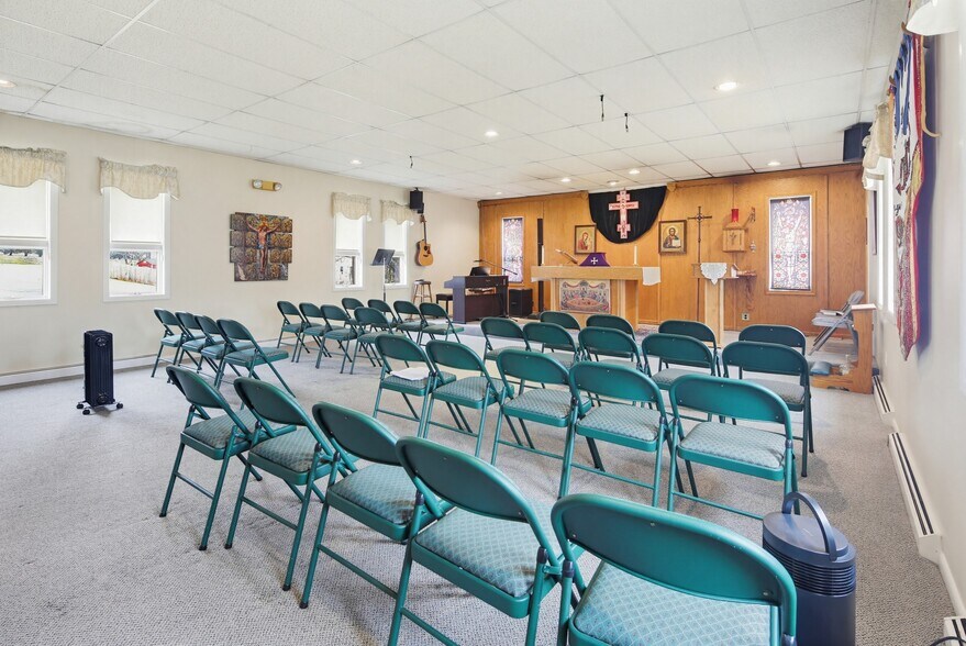 More Photos Of 346 Old New Windsor Pike, Westminster Flex For Sale