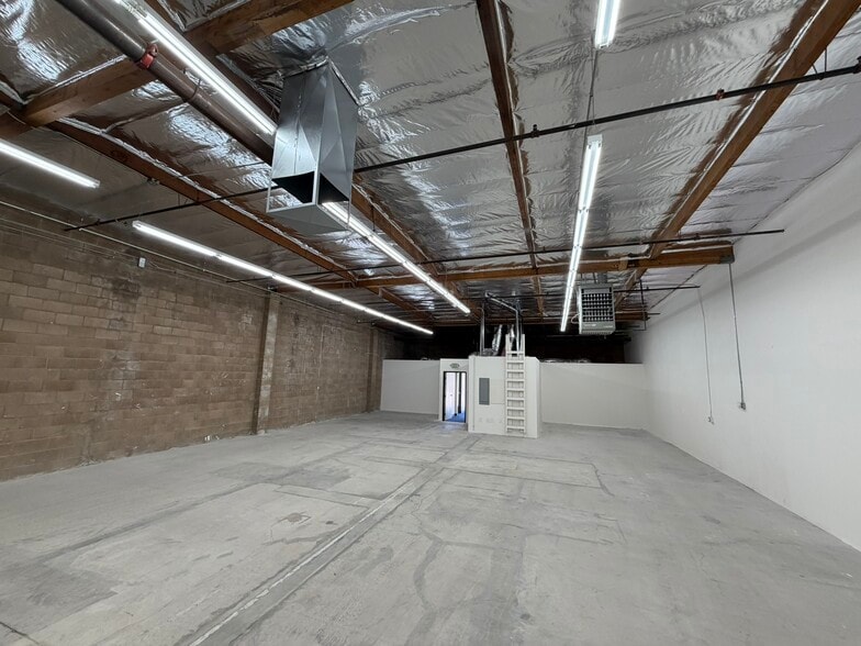 More Photos Of 12112-12126 Sherman Way, North Hollywood Unknown For Lease