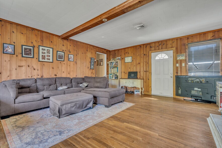 More Photos Of 387 Route 9, Eagleswood Township General Retail For Sale