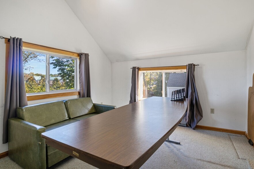 More Photos Of 10 Elm St, Gorham Office For Sale