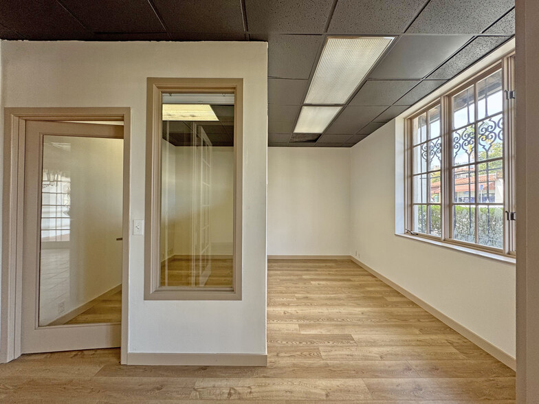 More Photos Of 1525 State St, Santa Barbara Office For Sale