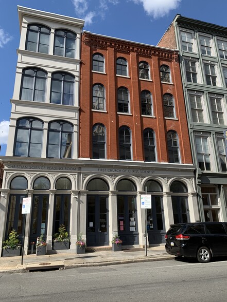 Primary Photo Of 223-227 Chestnut St, Philadelphia Storefront Retail Office For Lease