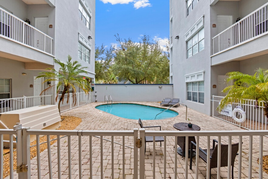 More Photos Of 230 SW 2nd Ave, Gainesville Apartments For Sale