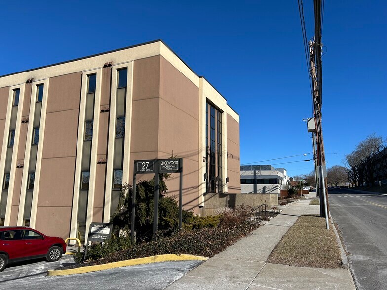 More Photos Of 27 Hospital Ave, Danbury Medical For Lease