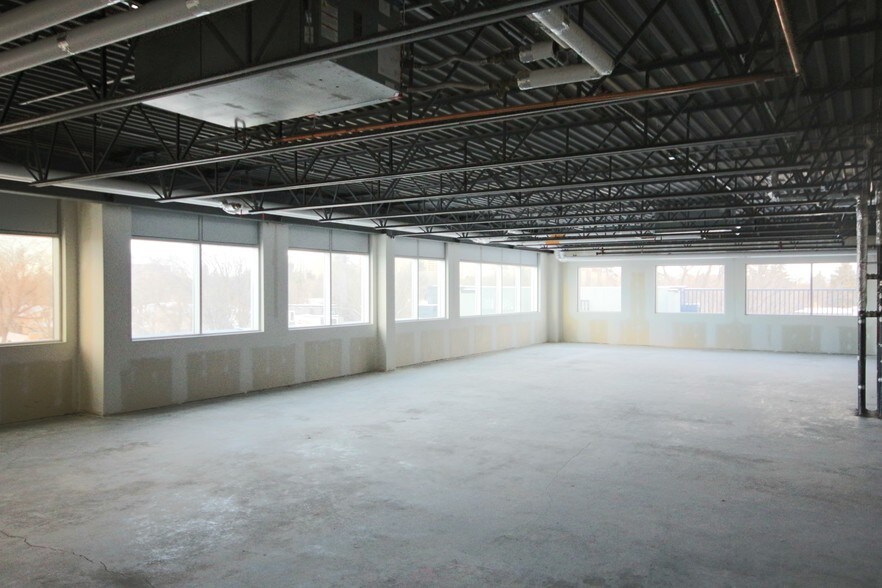 More Photos Of 7609 109th St NW, Edmonton Medical For Sale