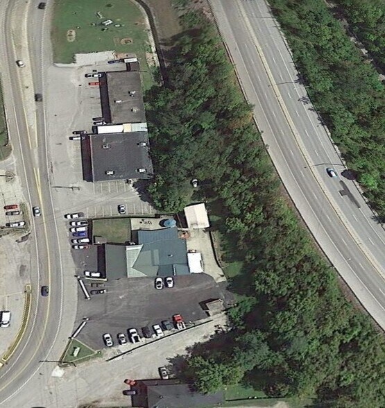 More Photos Of 9917 Maccorkle Ave, Charleston Auto Repair For Lease