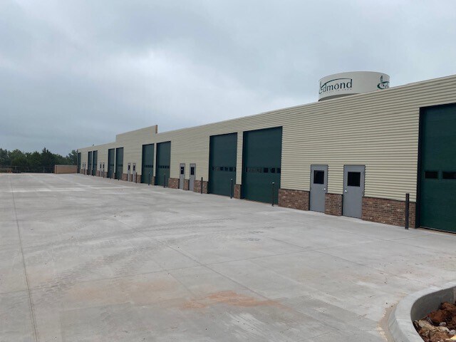 More Photos Of 4268 N Boulevard, Edmond Warehouse For Lease