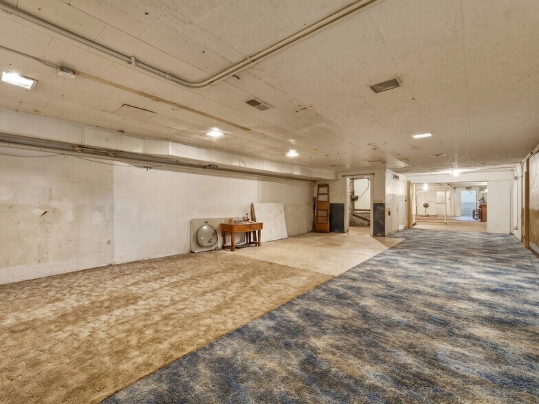 More Photos Of 956 Main St, Pomeroy Storefront For Sale