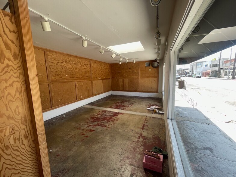 More Photos Of 1321-1325 Abbot Kinney Blvd, Venice Freestanding For Sale