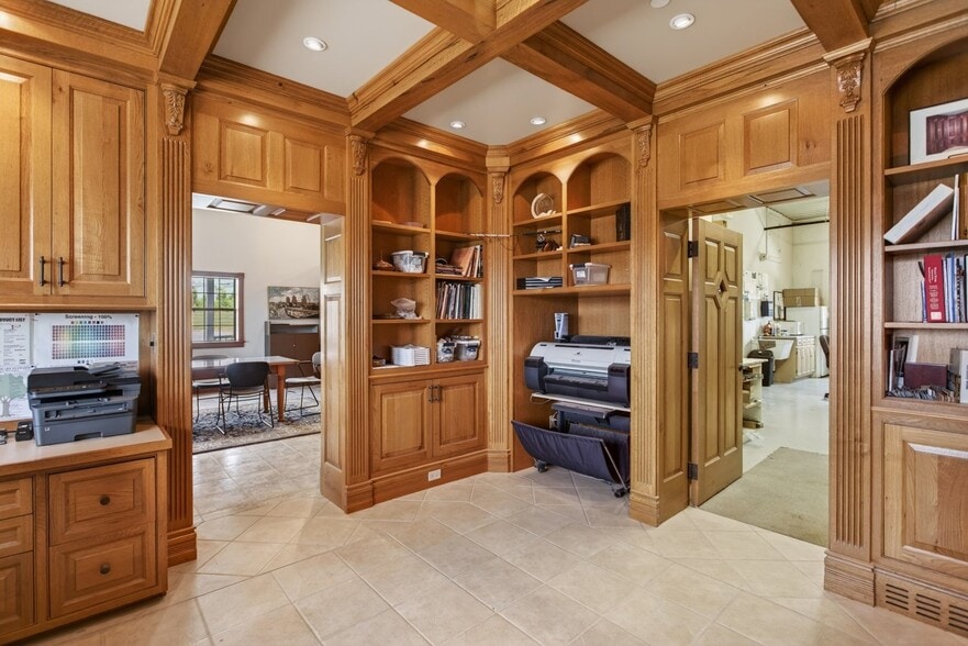 More Photos Of 641 Acorn Dr, Harrisonburg Manufacturing For Sale